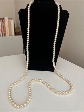 Long Faux Pearl Strand Necklace in Cream - Vintage